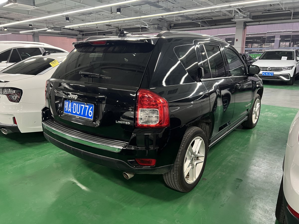 Jeep 指南者  2013款 2.4L 四驅豪華版圖片