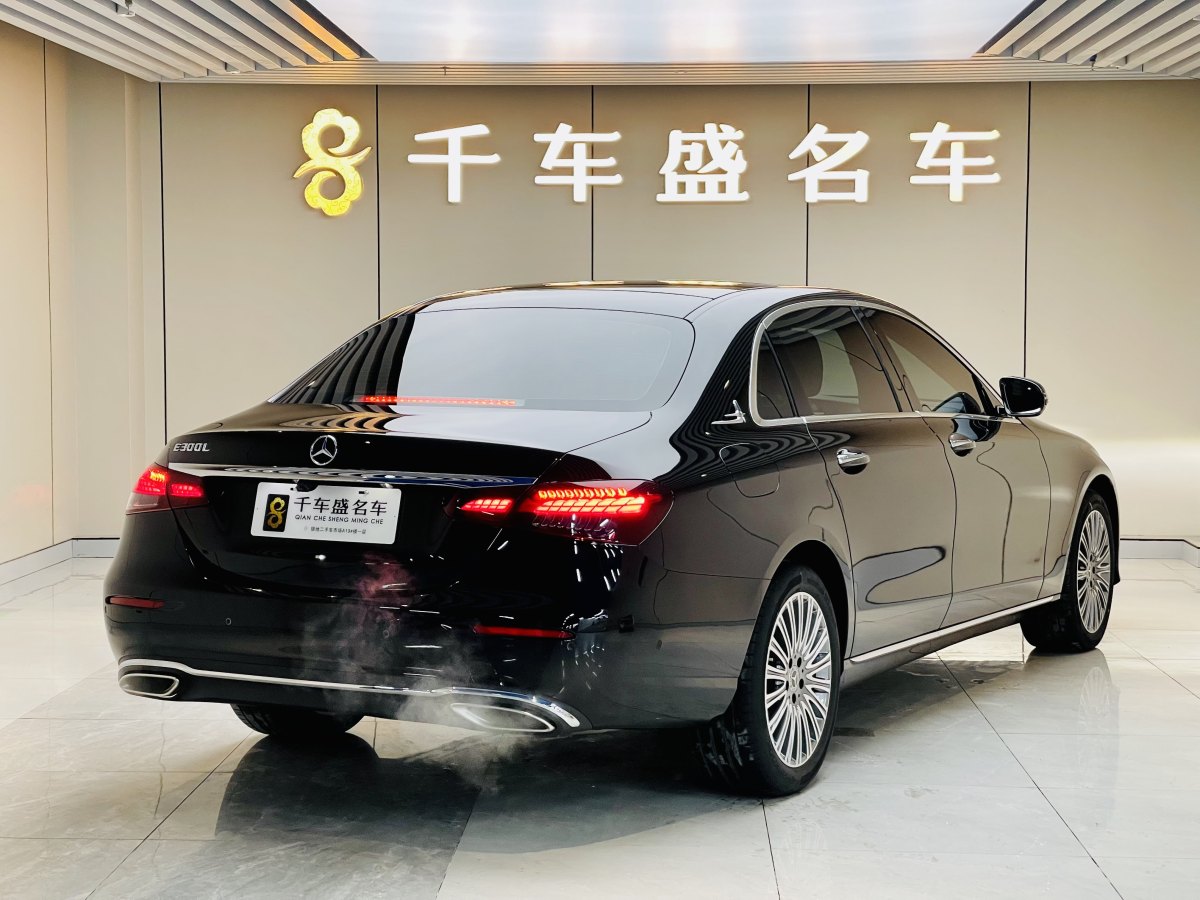 奔馳 奔馳E級  2023款 改款 E 300 L 時(shí)尚型圖片