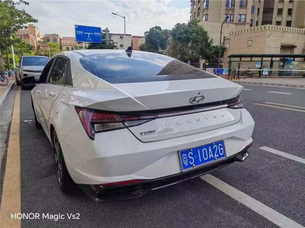 現(xiàn)代 伊蘭特  2021款 1.5L LUX尊貴版圖片