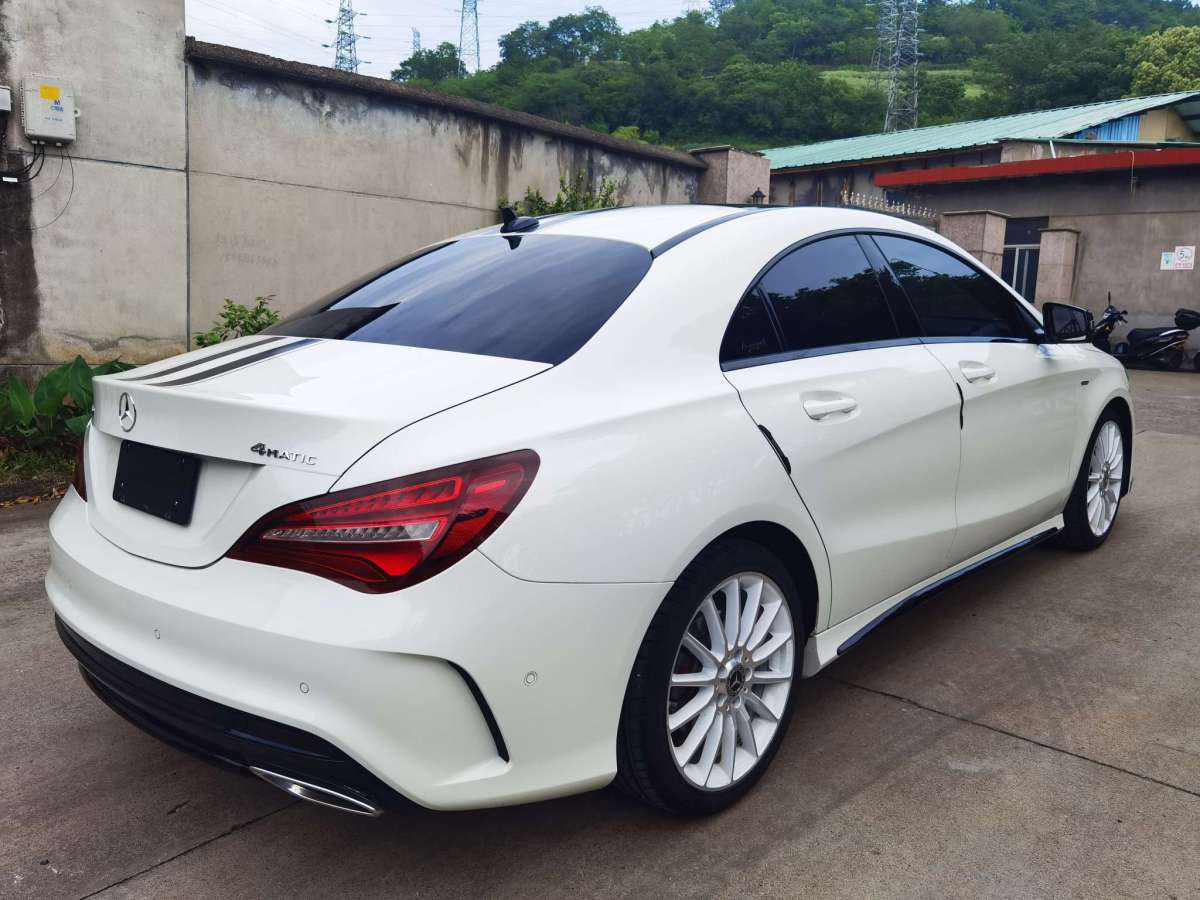 奔馳 奔馳cla級 2017款 cla 220 4matic 極地限量版圖片