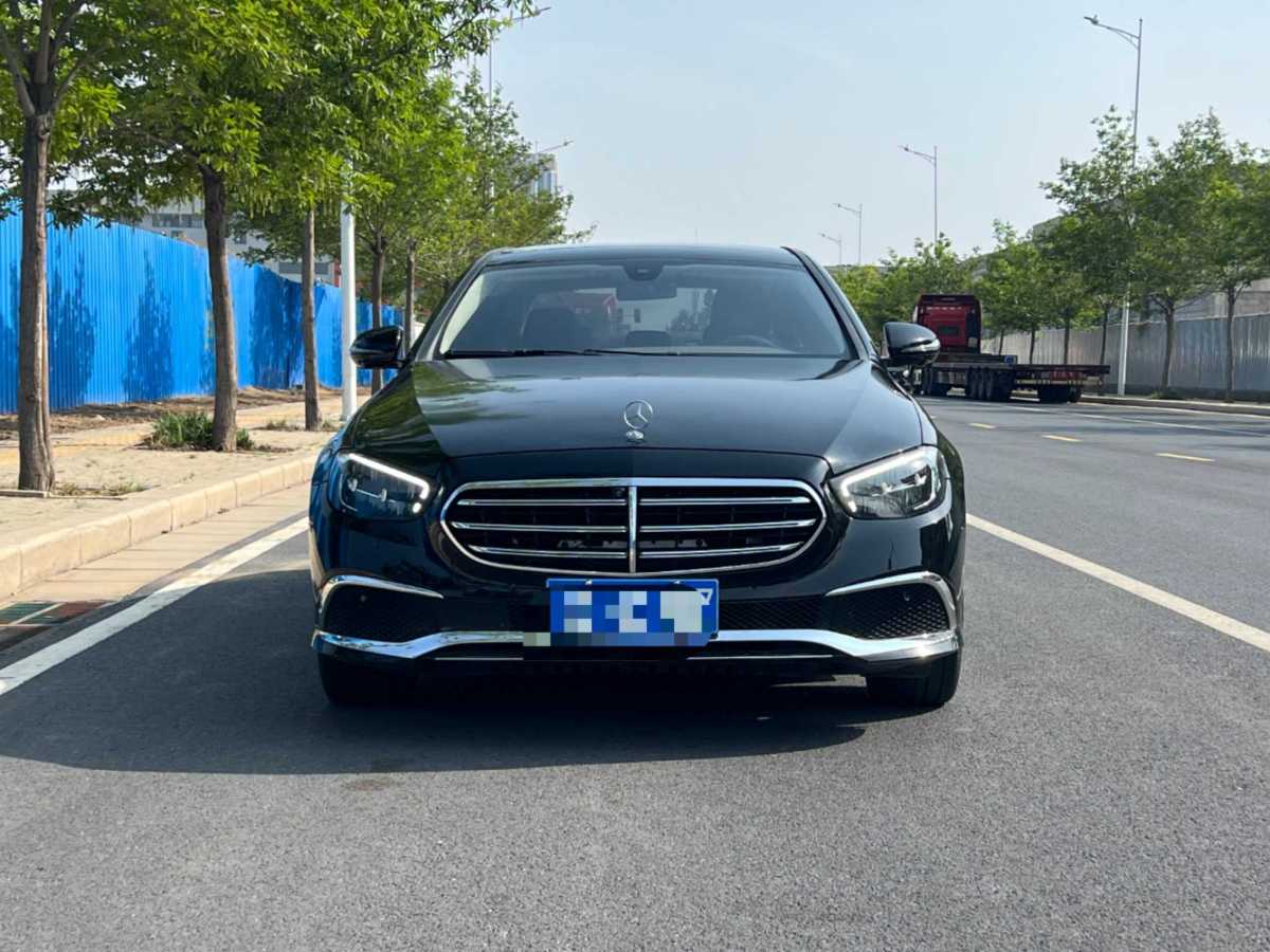 奔馳 奔馳E級(jí)  2022款 改款 E 300 L 豪華型圖片