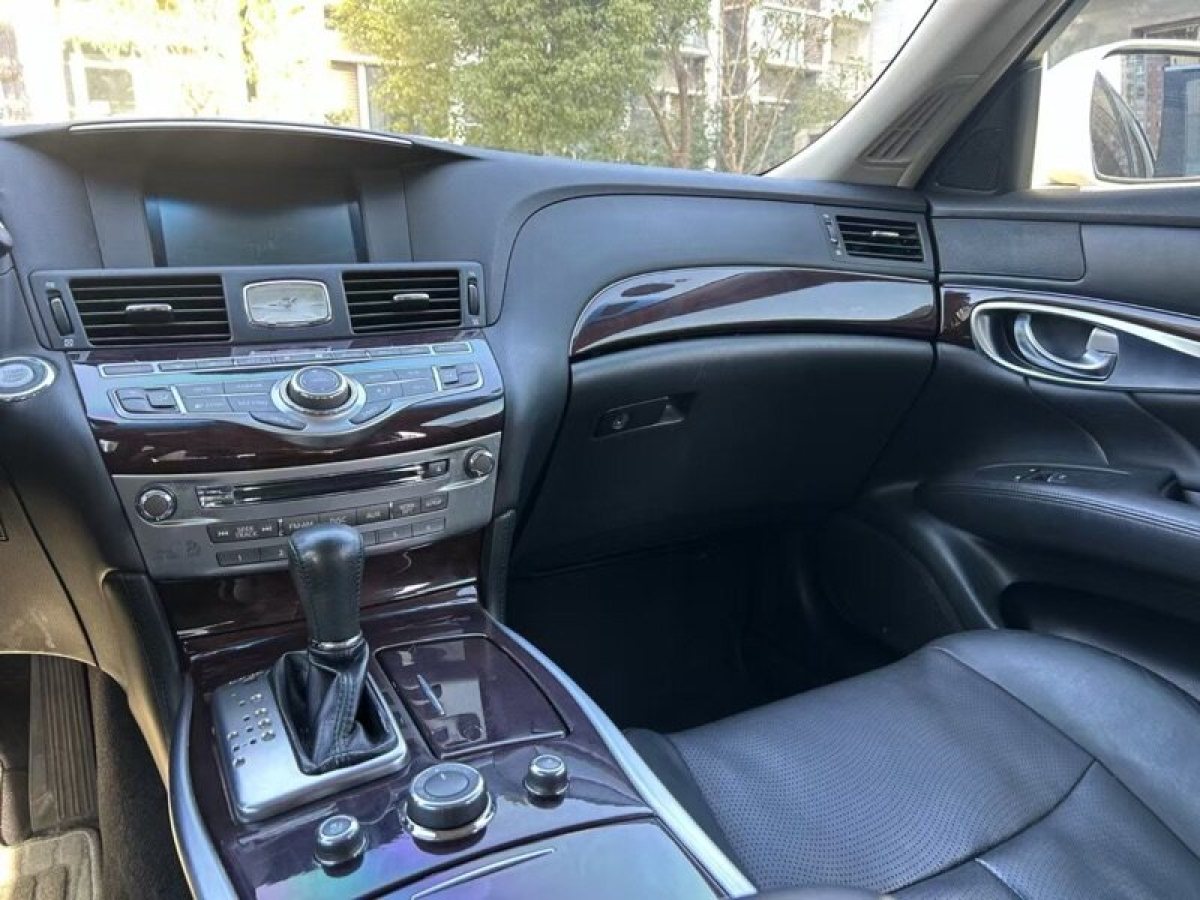 英菲尼迪 Q70  2013款 Q70L 2.5L 舒適版圖片