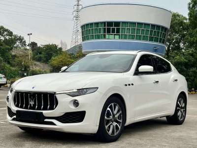 2017年10月 瑪莎拉蒂 Levante 3.0T 350Hp 標(biāo)準(zhǔn)版圖片