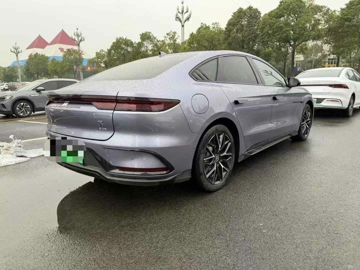 比亞迪 漢  2024款 DM-i 121KM領(lǐng)航榮耀版圖片