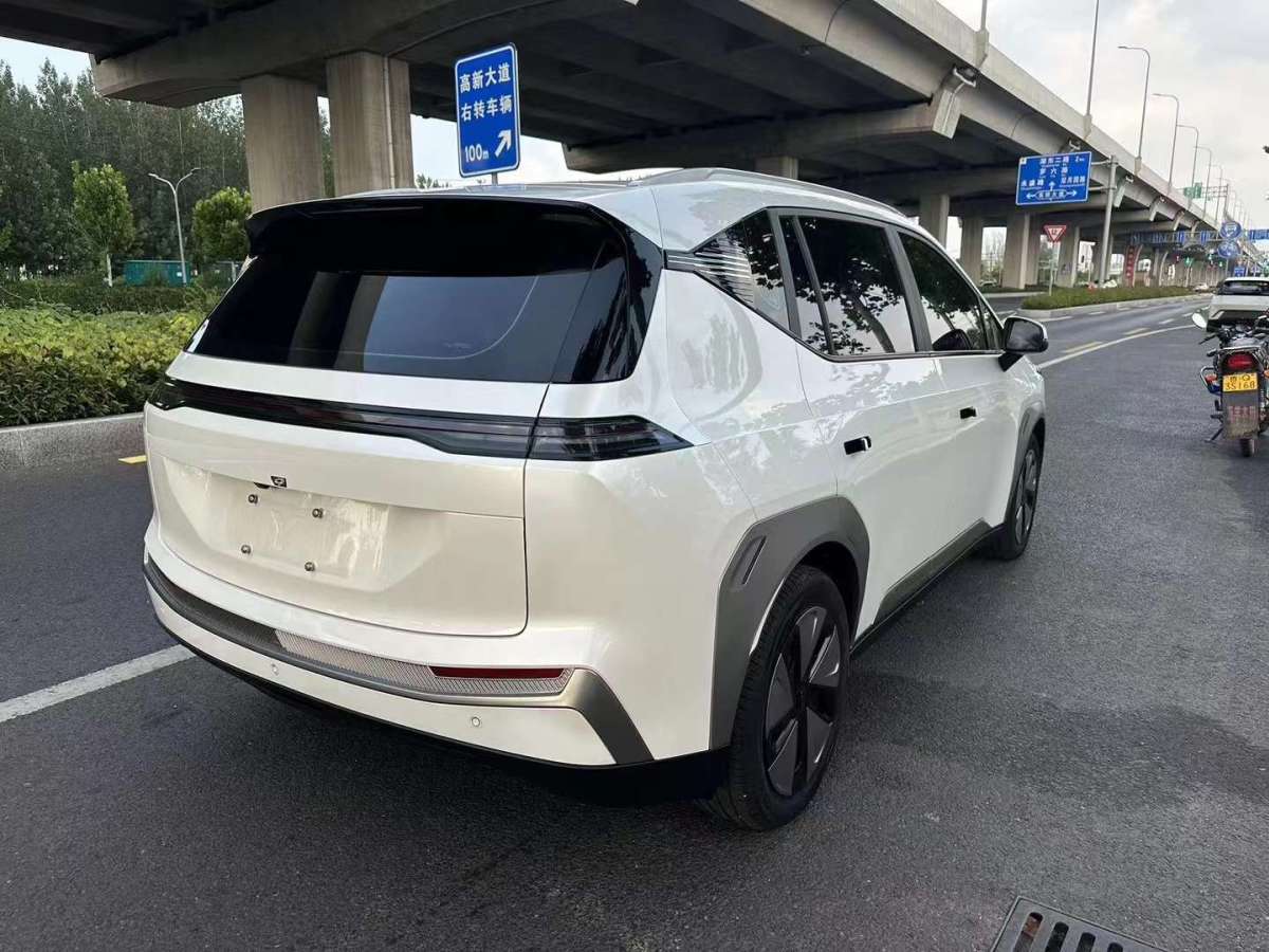 埃安 AION Y  2023款 Plus 70 樂(lè)享版圖片