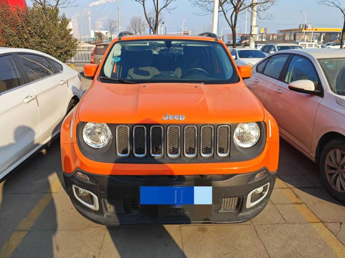 Jeep 自由俠  2019款 220T 自動四驅(qū)精英版圖片