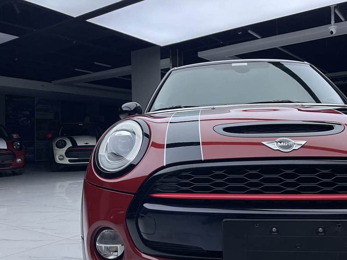 2017年10月MINI MINI  2016款 2.0T COOPER S 先鋒派 五門版