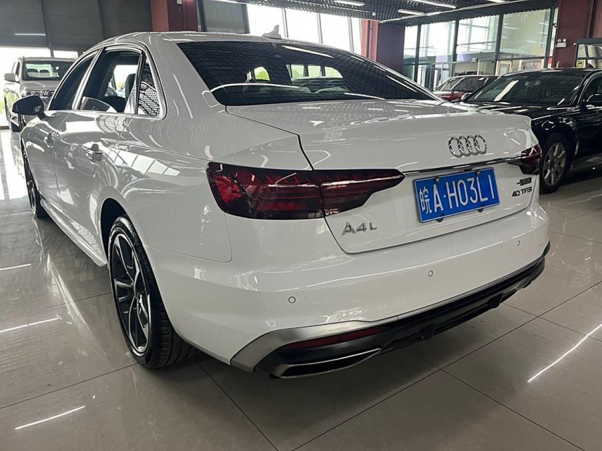 2022年10月奧迪 奧迪A4L  2022款 40 TFSI 時(shí)尚動(dòng)感型