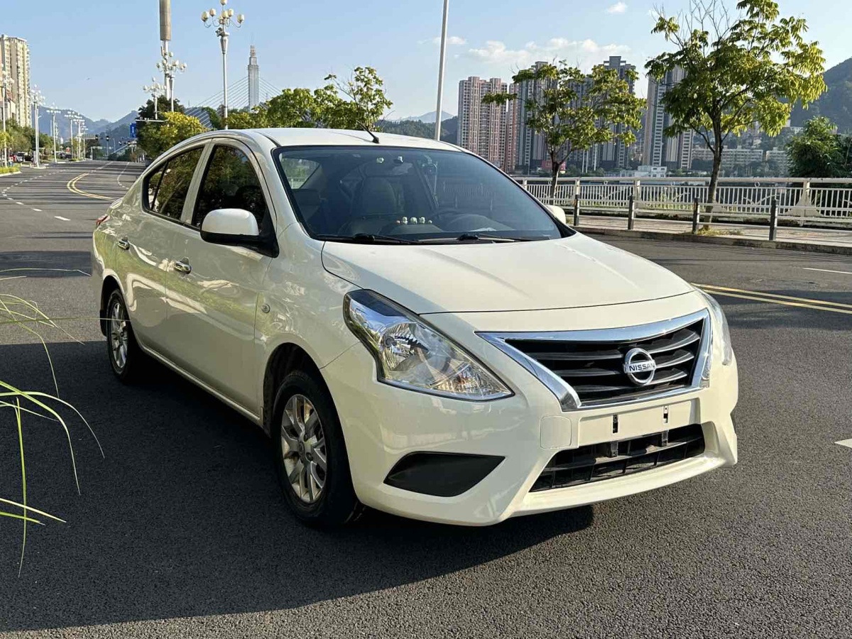 日產(chǎn) 陽光  2015款 1.5XE CVT舒適版圖片