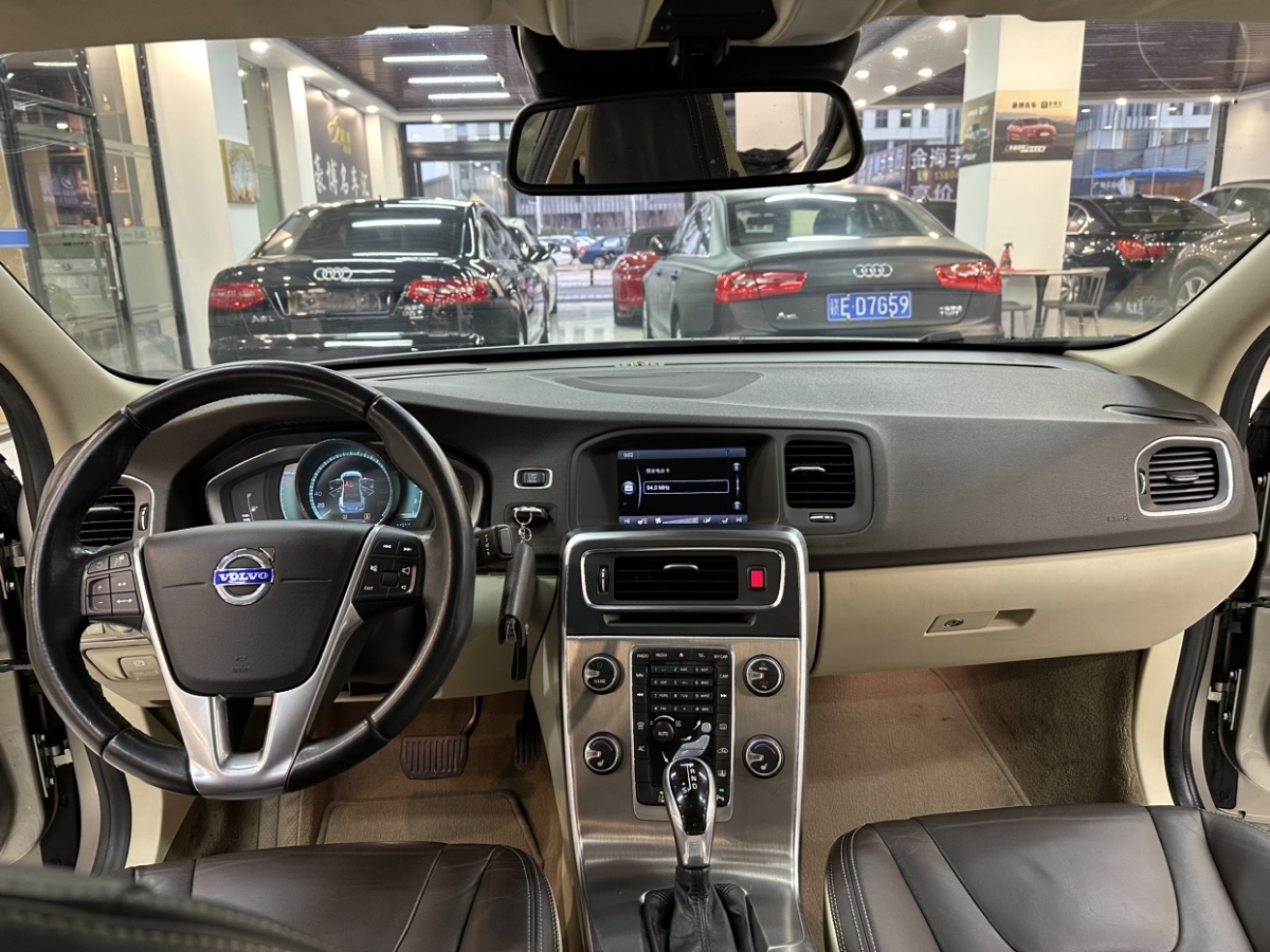 沃爾沃 S60  2014款 S60L T5 2.0T 智馭版圖片