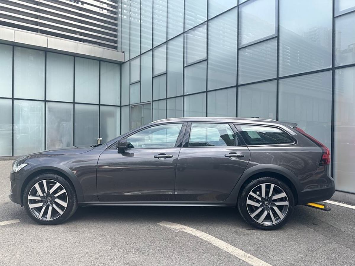 沃爾沃 V90  2022款 Cross Country B5 AWD 智尊版圖片