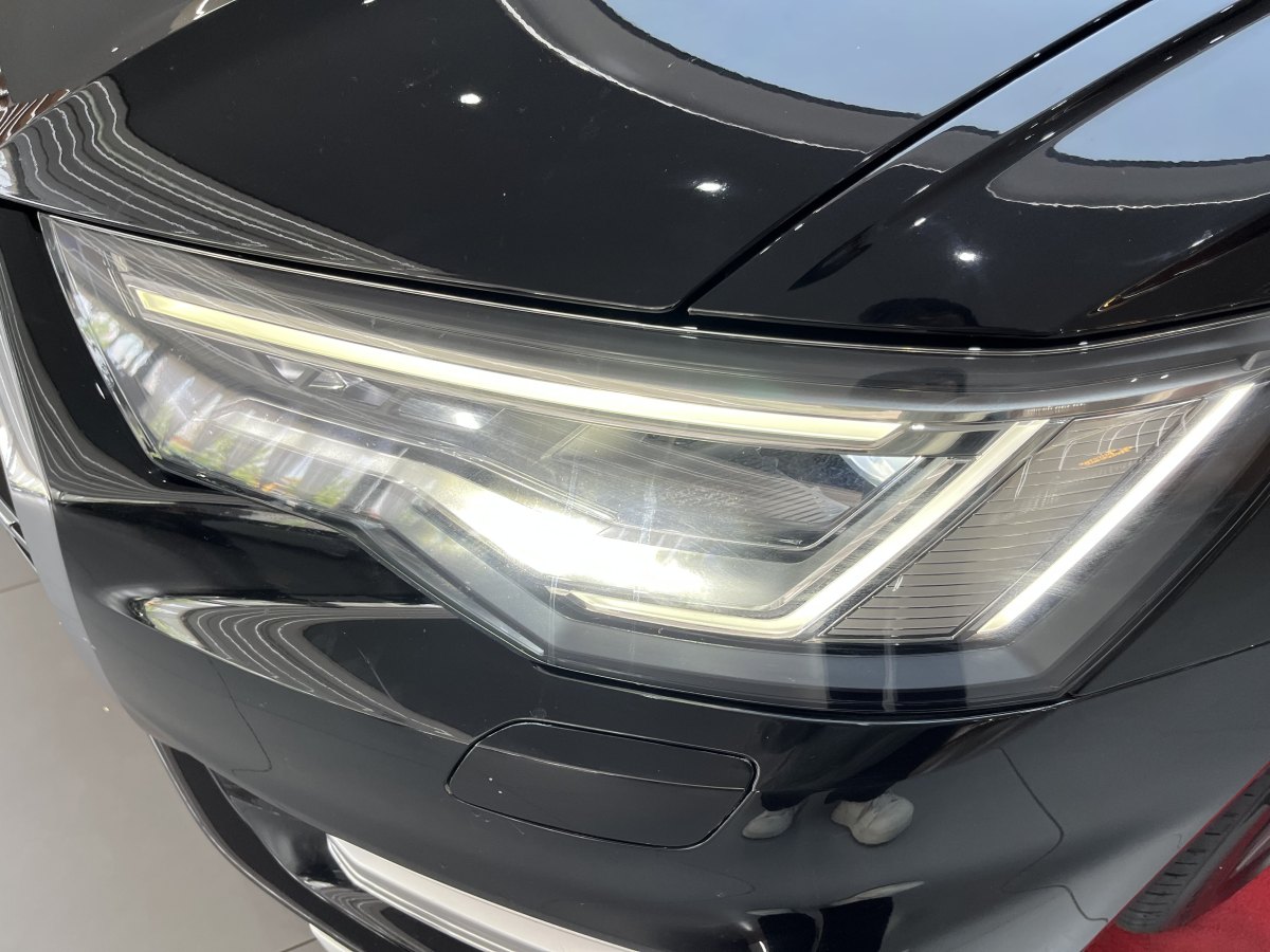 奧迪 奧迪A6L  2023款 改款 45 TFSI quattro 臻選動(dòng)感型圖片