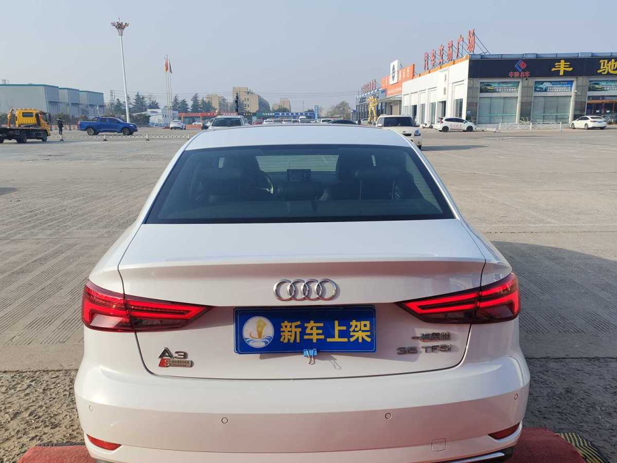 奧迪 奧迪A3  2017款 Limousine 35 TFSI 時(shí)尚型圖片