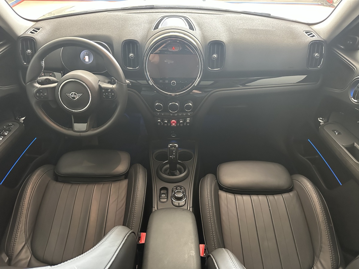 MINI COUNTRYMAN  2023款 改款 2.0T COOPER S ALL4 鉴赏家图片