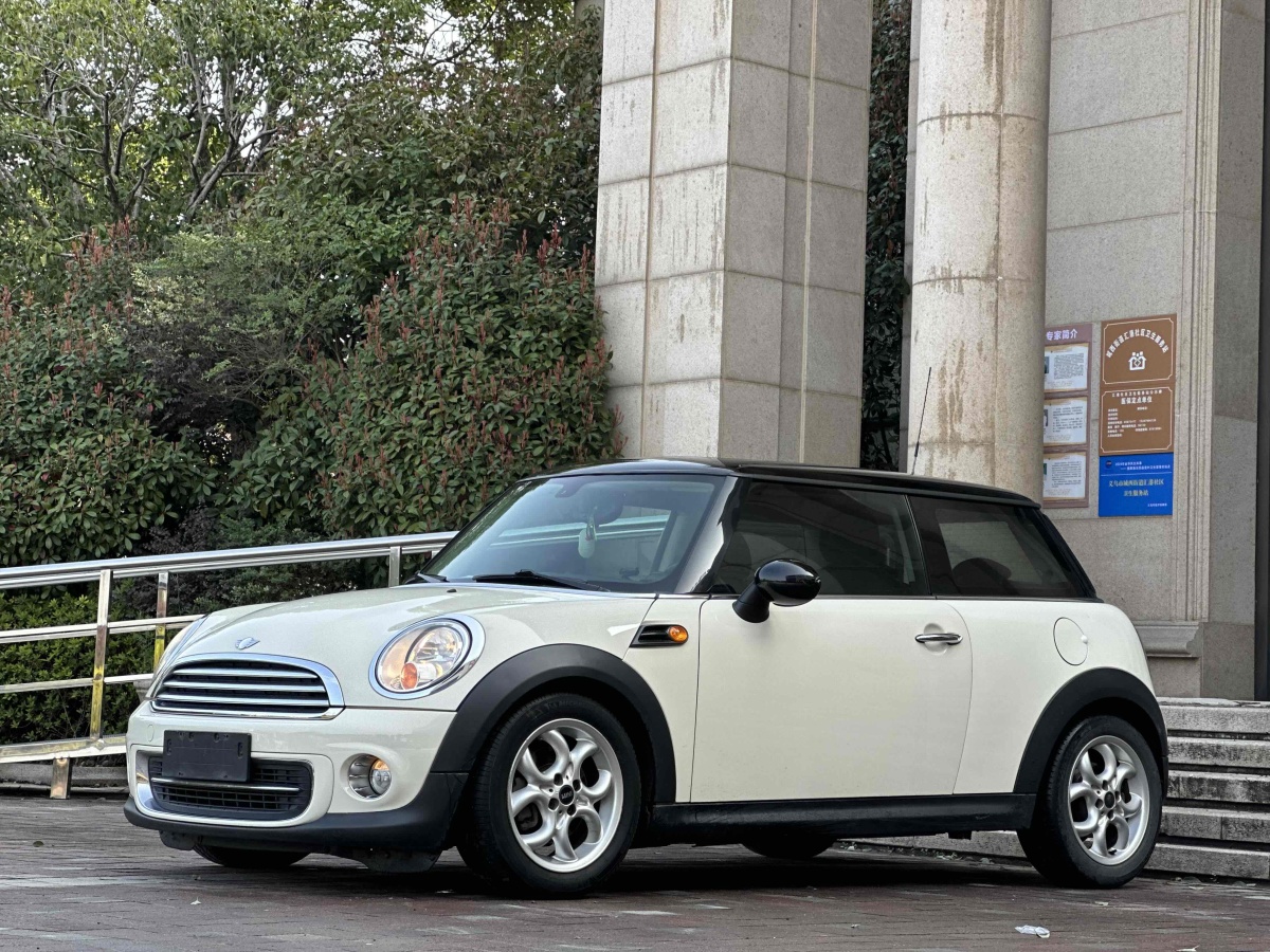 2011年6月MINI COUNTRYMAN  2011款 1.6L COOPER Fun