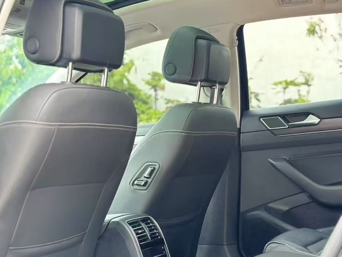 大眾 邁騰  2021款 330TSI DSG 30周年紀(jì)念版圖片