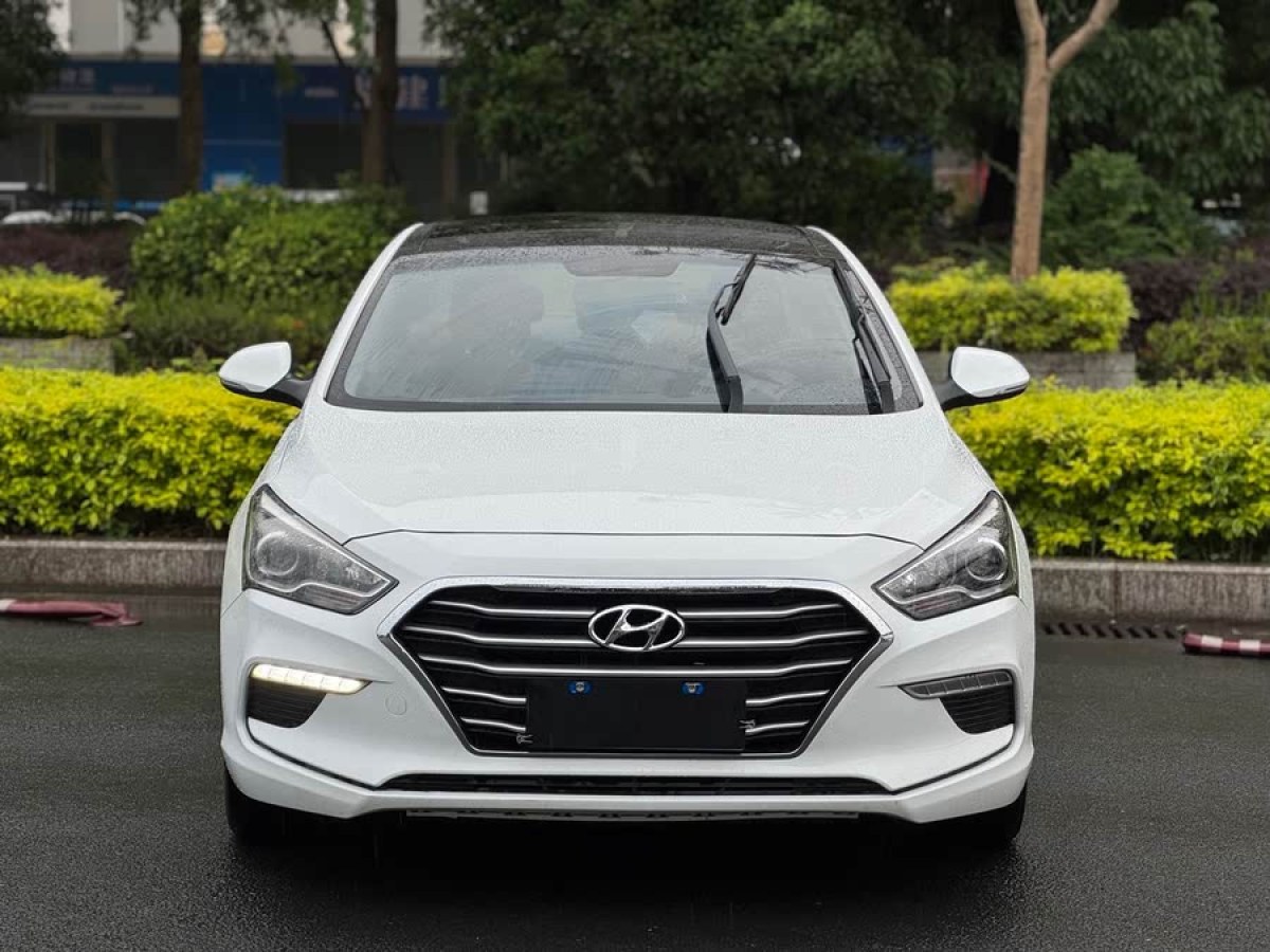 現(xiàn)代 名圖  2017款 1.8L 自動(dòng)智能型GLS 國(guó)VI圖片