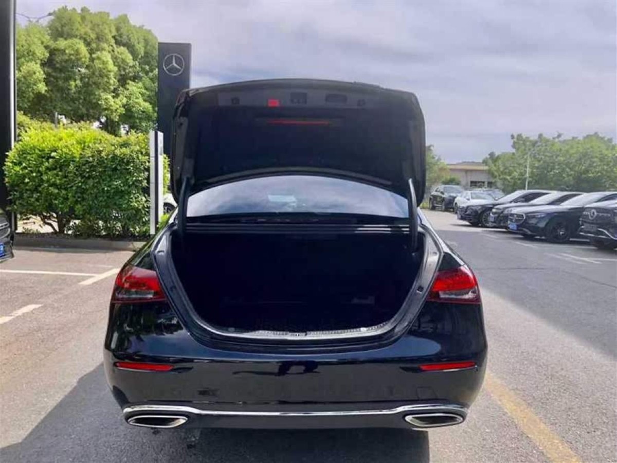 奔馳 奔馳E級(jí)  2022款 改款 E 260 L圖片