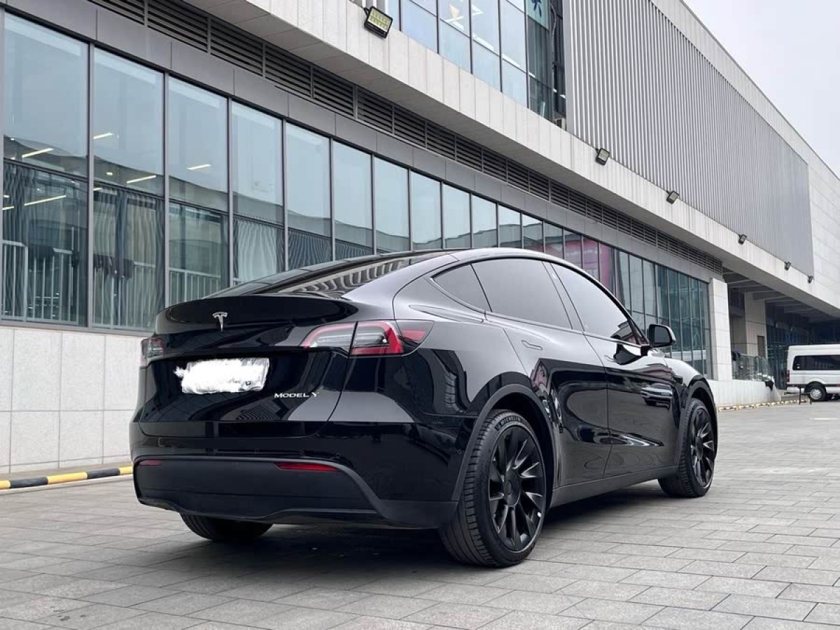 特斯拉 Model Y  2022款 改款 后輪驅(qū)動(dòng)版圖片