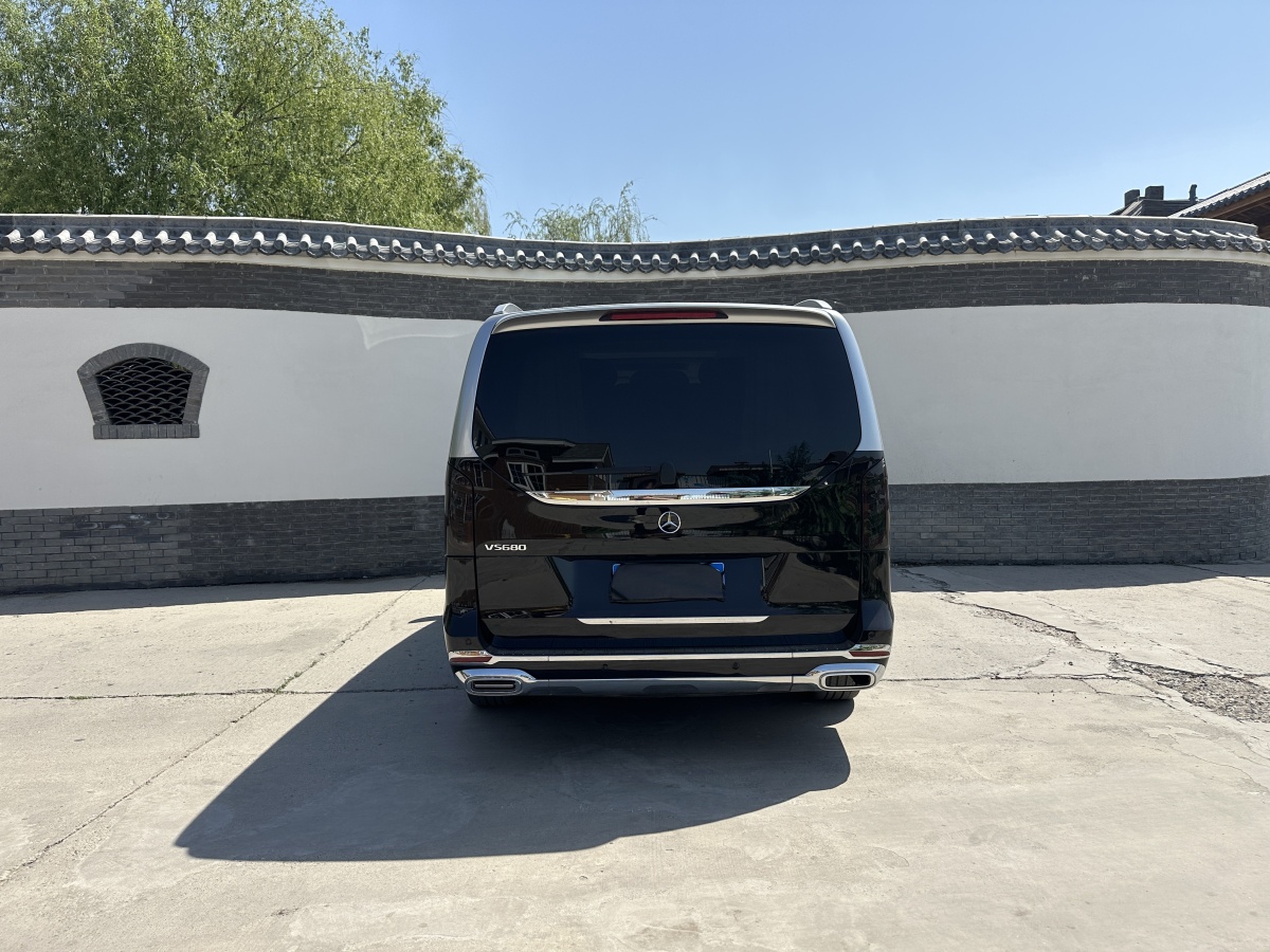 奔馳 V級(jí)  2022款 V 260 領(lǐng)航版圖片