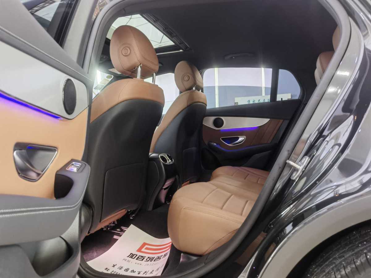 奔驰 奔驰GLC  2021款 GLC 260 4MATIC 轿跑SUV图片
