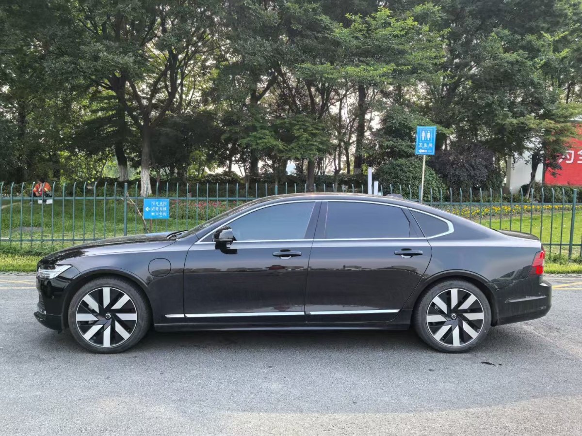 沃爾沃 S90新能源  2024款 T8插電式混合動力 四驅(qū)長續(xù)航智雅豪華版圖片