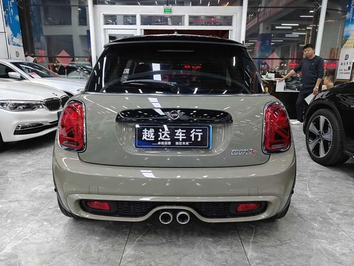 MINI MINI  2018款 2.0T COOPER S 經(jīng)典派 五門版圖片