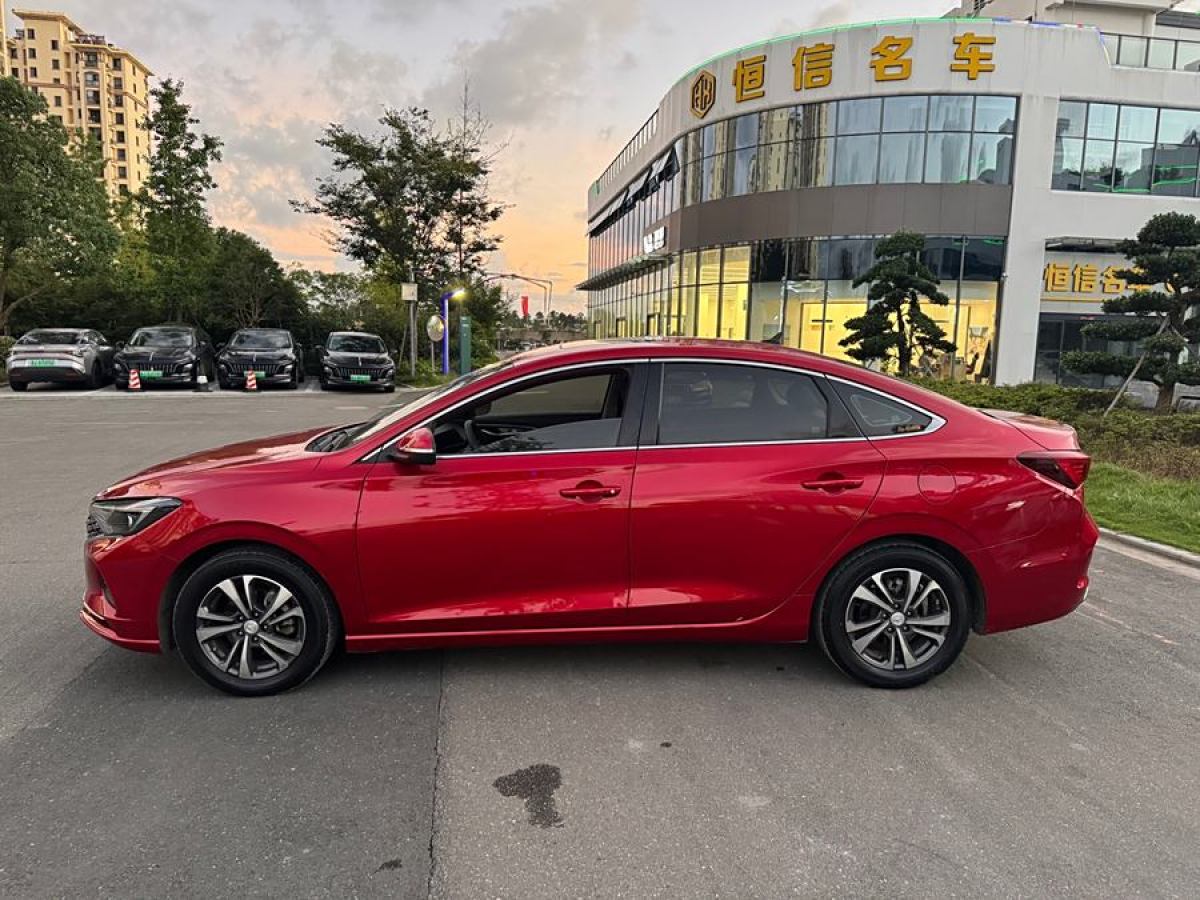 長(zhǎng)安 逸動(dòng)  2020款 PLUS 藍(lán)鯨NE 1.4T GDI DCT尊貴型圖片