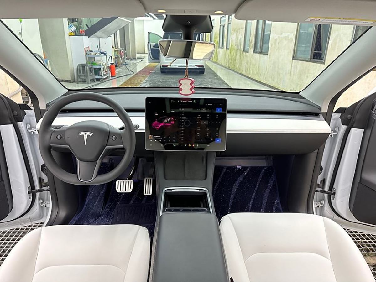 特斯拉 Model 3  2021款 改款 Performance高性能全輪驅(qū)動(dòng)版圖片