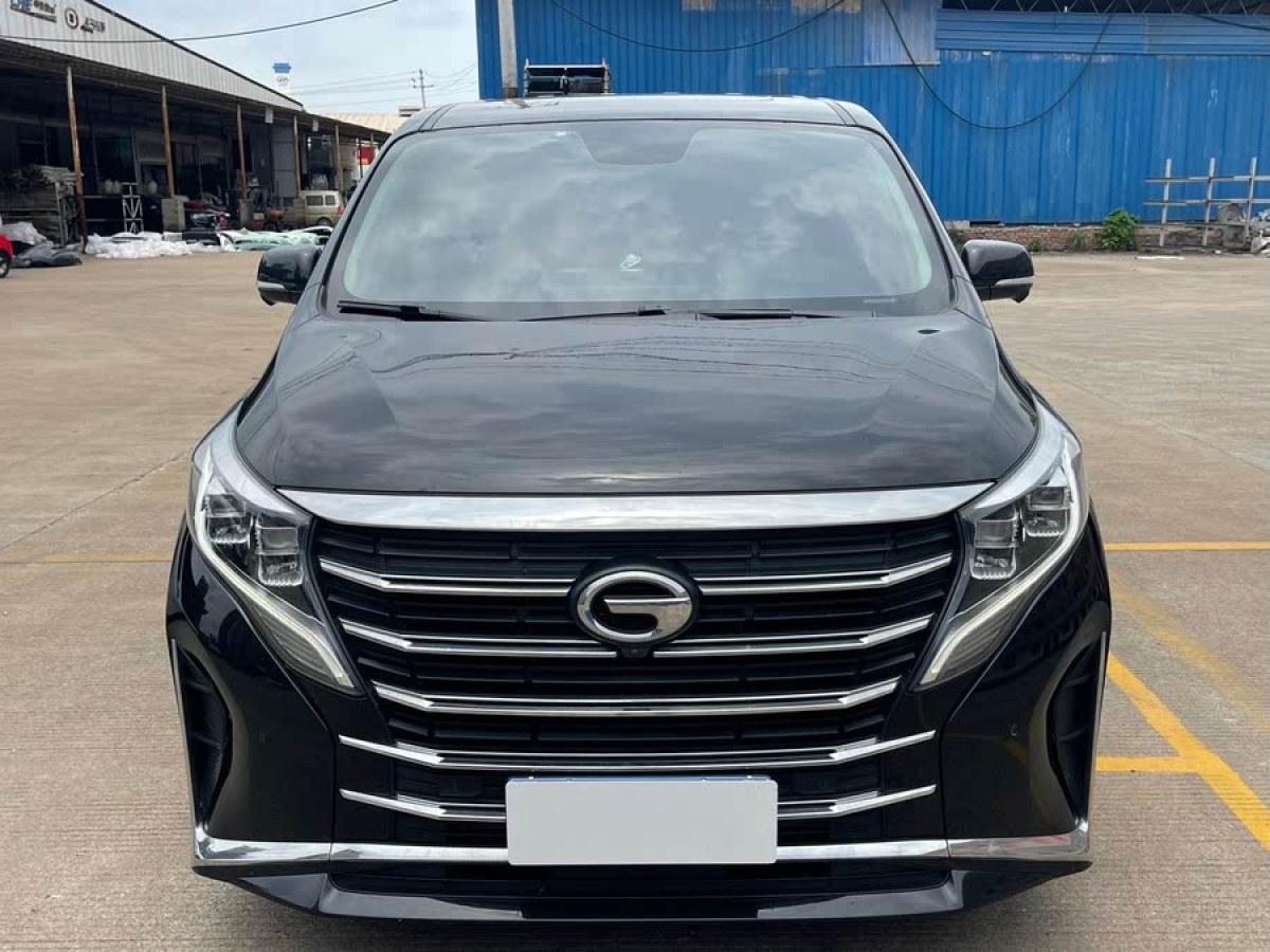 廣汽傳祺 M8  2021款 領(lǐng)秀系列 390T 至尊版圖片