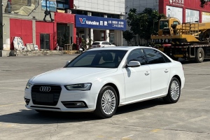 奥迪A4L 奥迪 35 TFSI 自动标准型