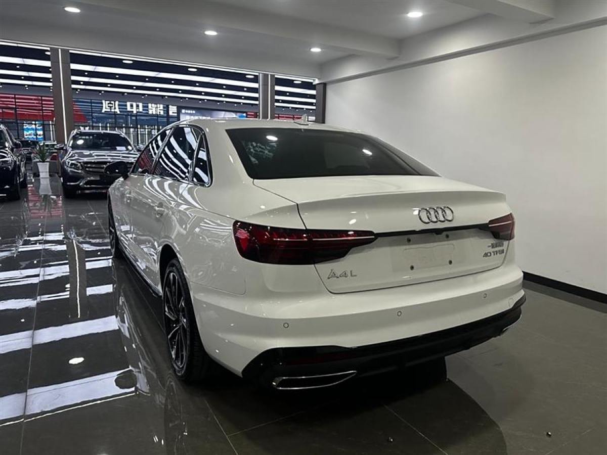 奧迪 奧迪A4L  2023款 40 TFSI 時(shí)尚動(dòng)感型圖片