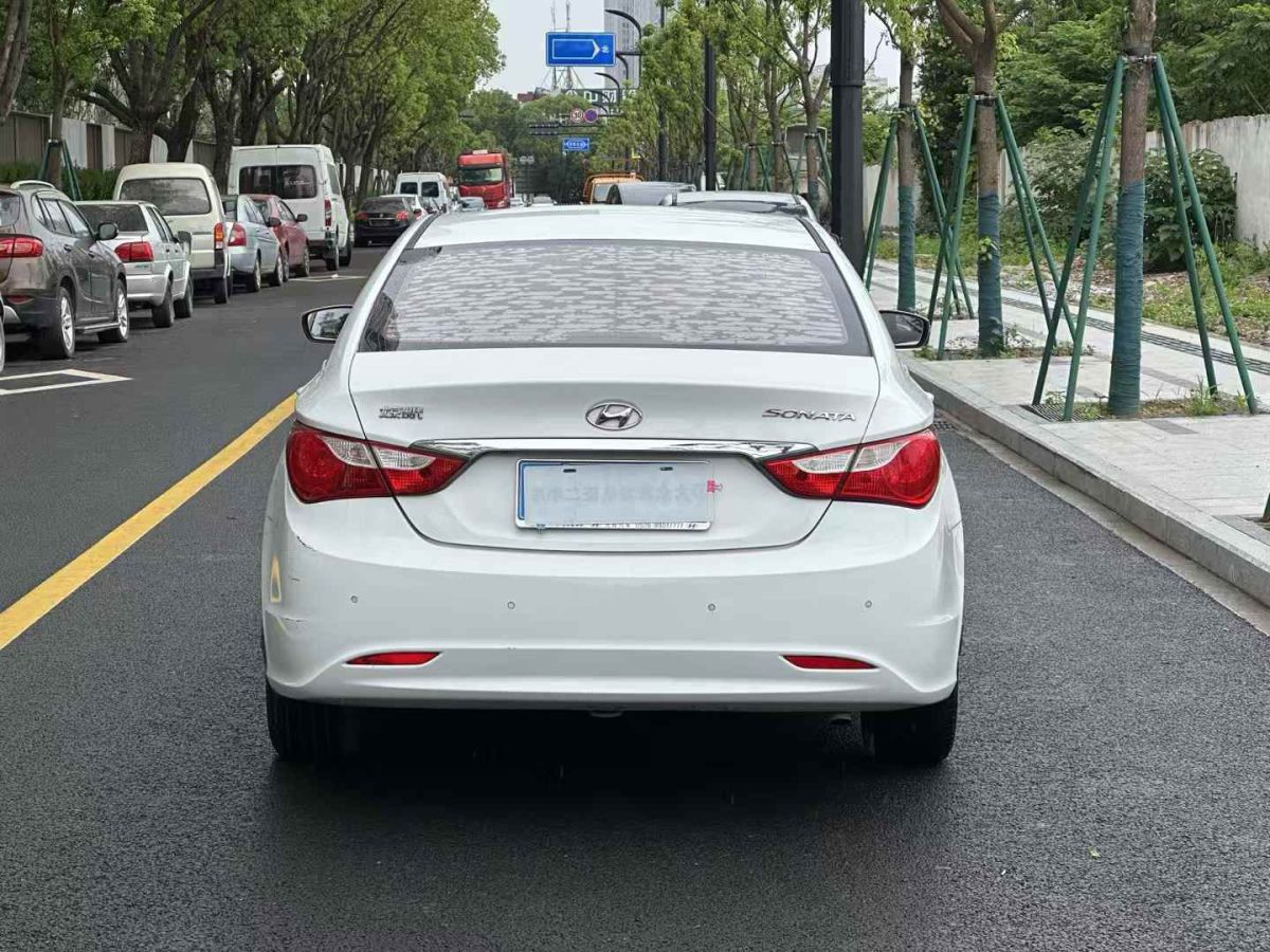 現(xiàn)代 索納塔 圖片