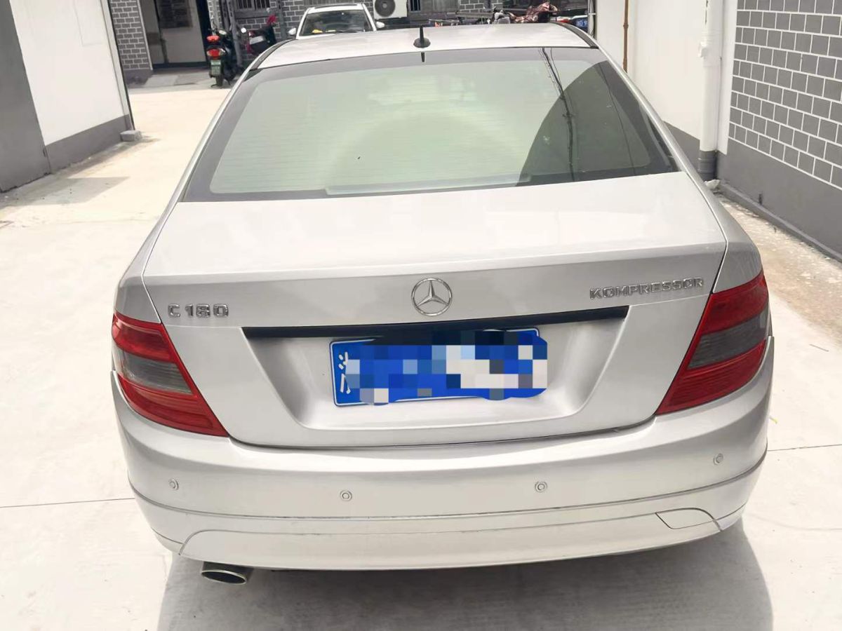 奔馳 奔馳C級(jí)AMG  2012款 AMG C 63 動(dòng)感型圖片