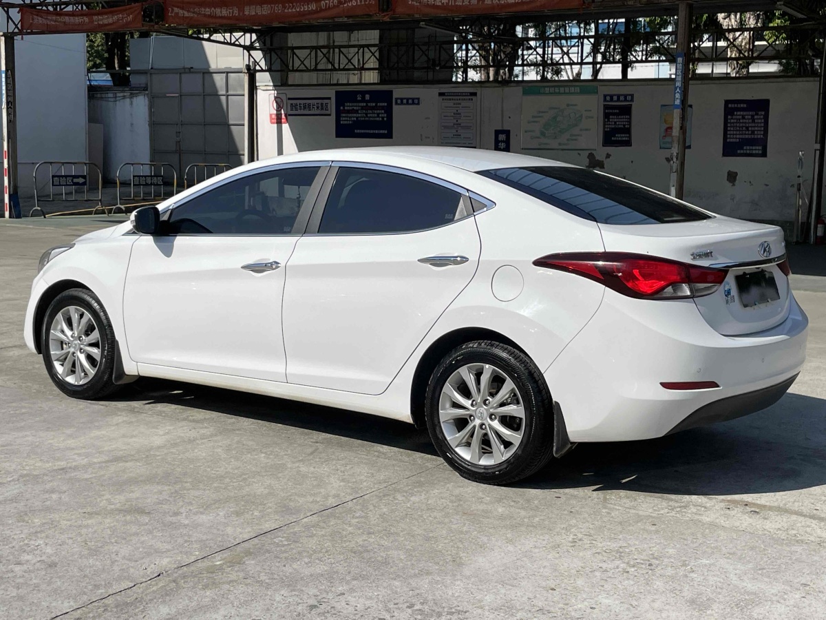 現(xiàn)代 朗動  2016款 1.6L 自動尊貴型圖片