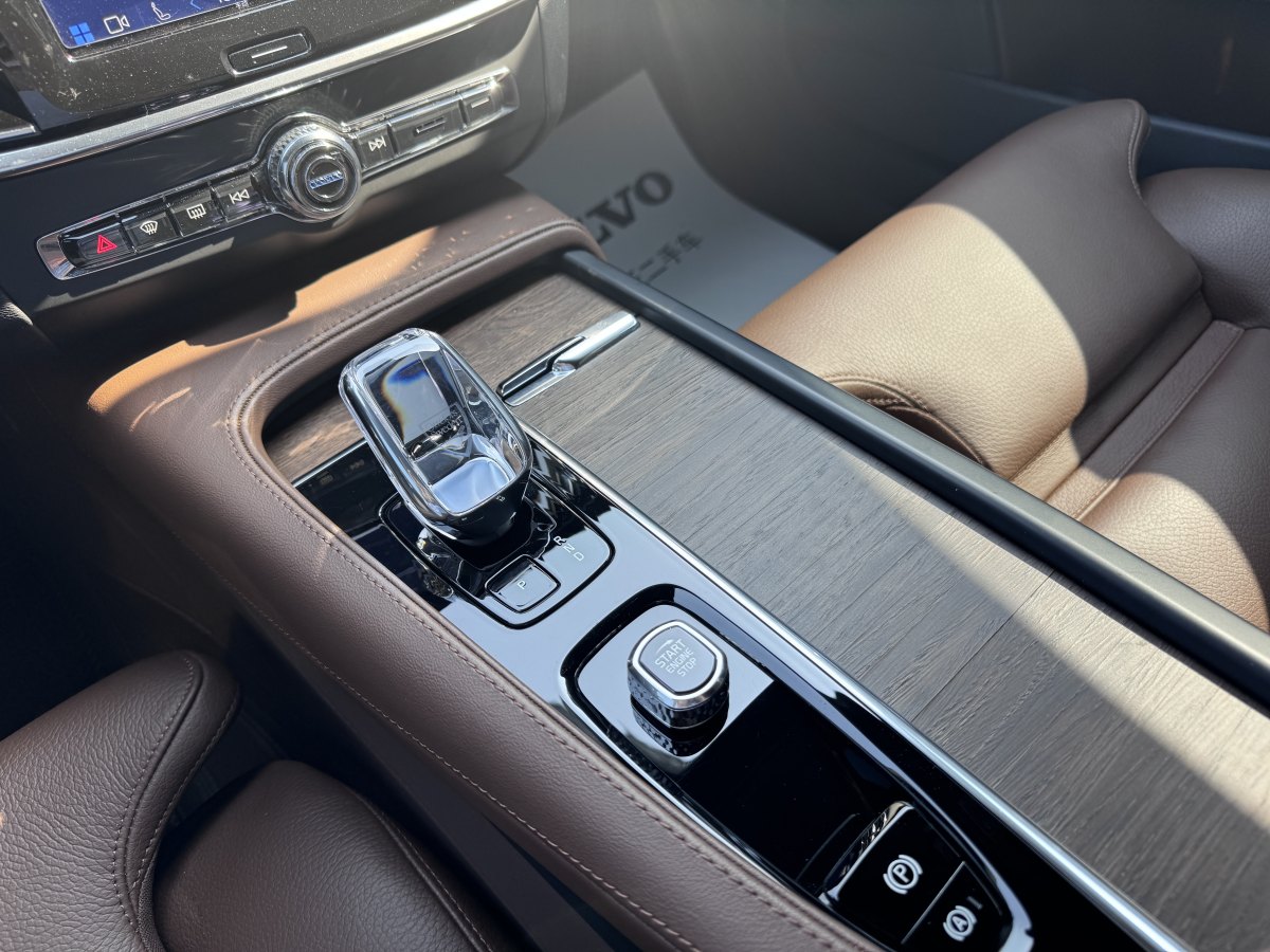 沃爾沃 S90  2025款 B5 智遠(yuǎn)豪華版圖片