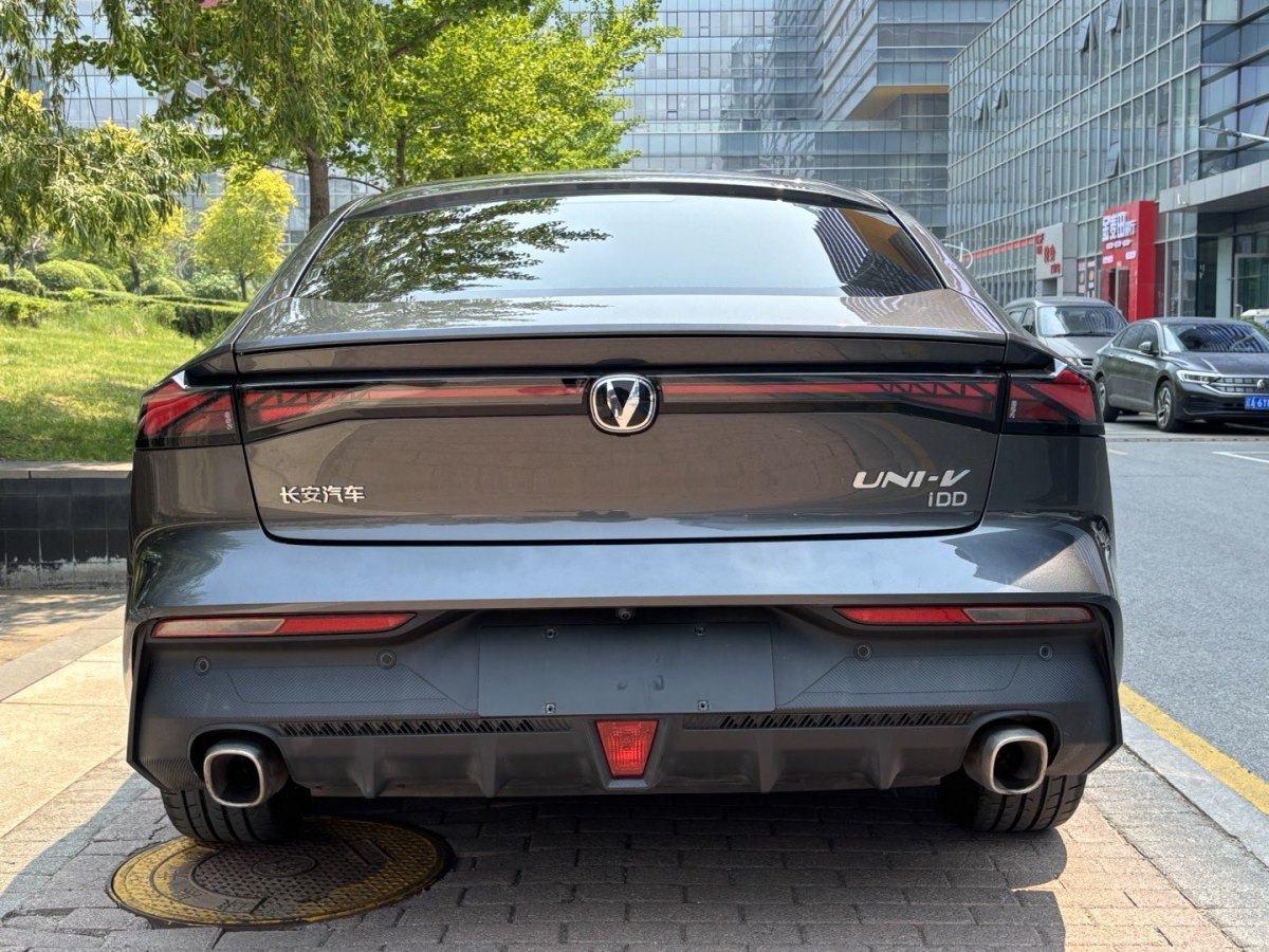 長(zhǎng)安 長(zhǎng)安UNI-V 智電iDD  2023款 智電iDD 1.5T 113km智酷型圖片