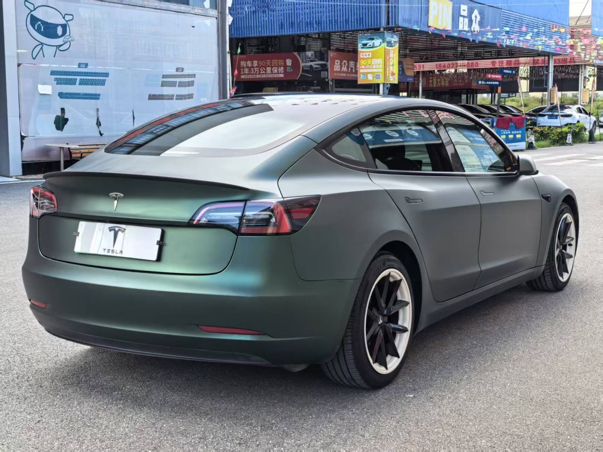 特斯拉 Model 3  2021款 改款 標(biāo)準(zhǔn)續(xù)航后驅(qū)升級版圖片