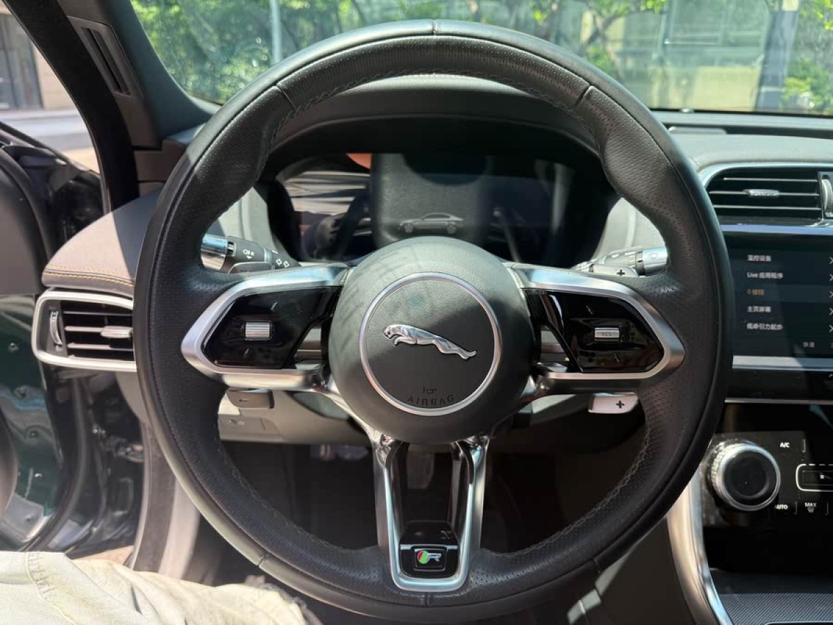 捷豹 XEL  2022款 2.0T 250PS R-DYNAMIC S進(jìn)取運(yùn)動版圖片