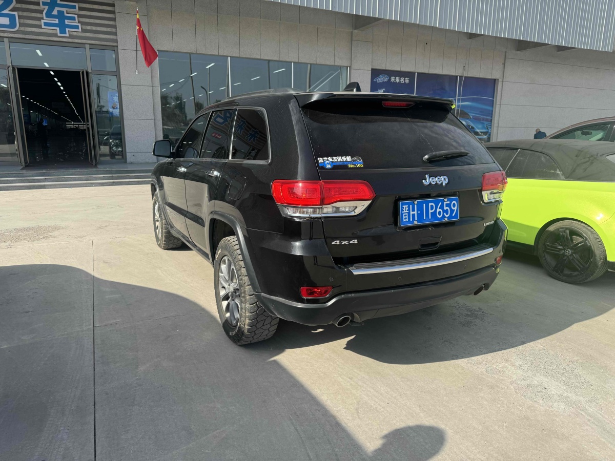 2017年5月Jeep 大切諾基  2017款 3.0L 精英導(dǎo)航版