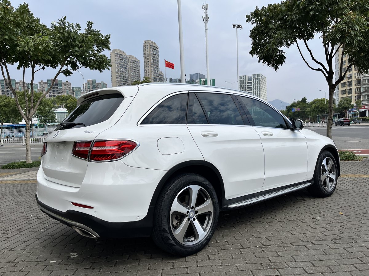 2017年8月奔馳 奔馳GLC  2017款 GLC 260 4MATIC 豪華型