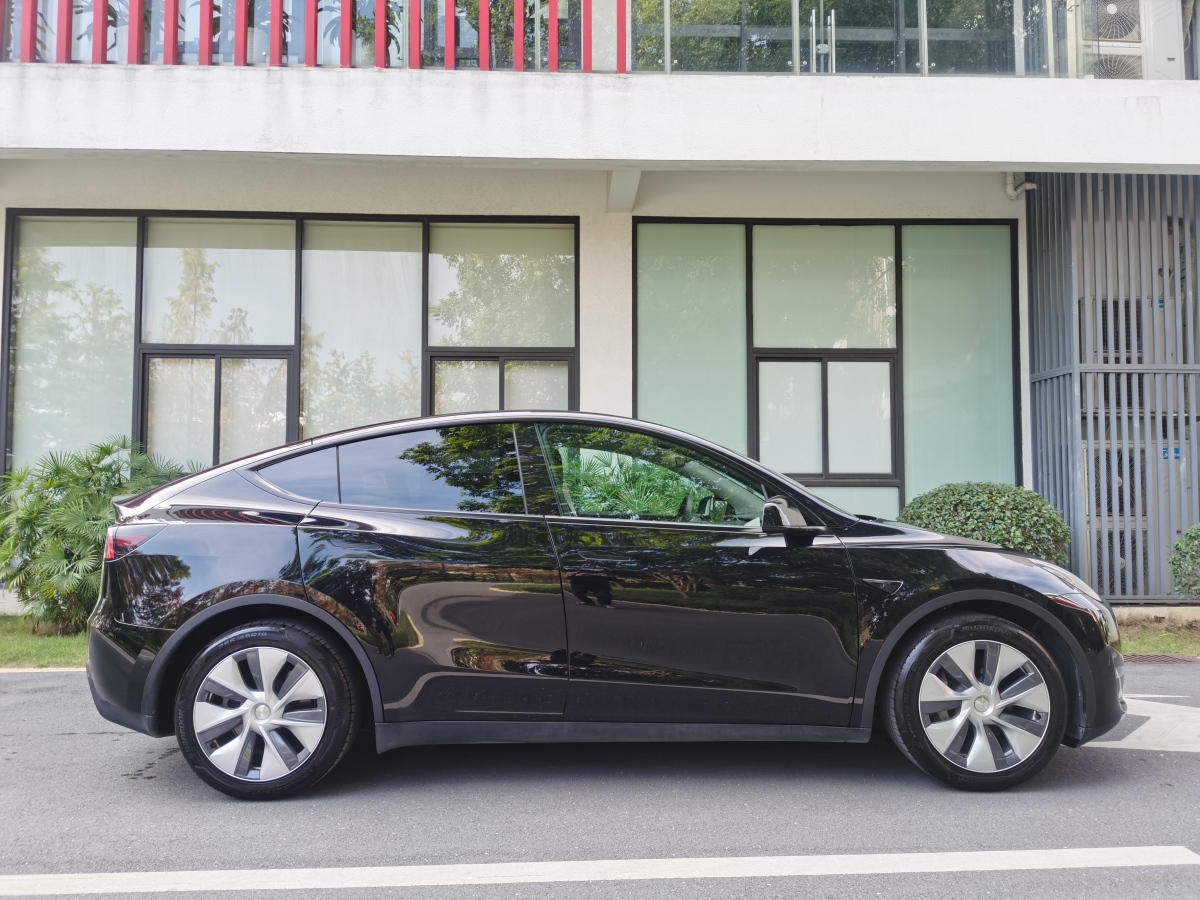 特斯拉 model y 2021款 改款 標準續航後驅升級版圖片