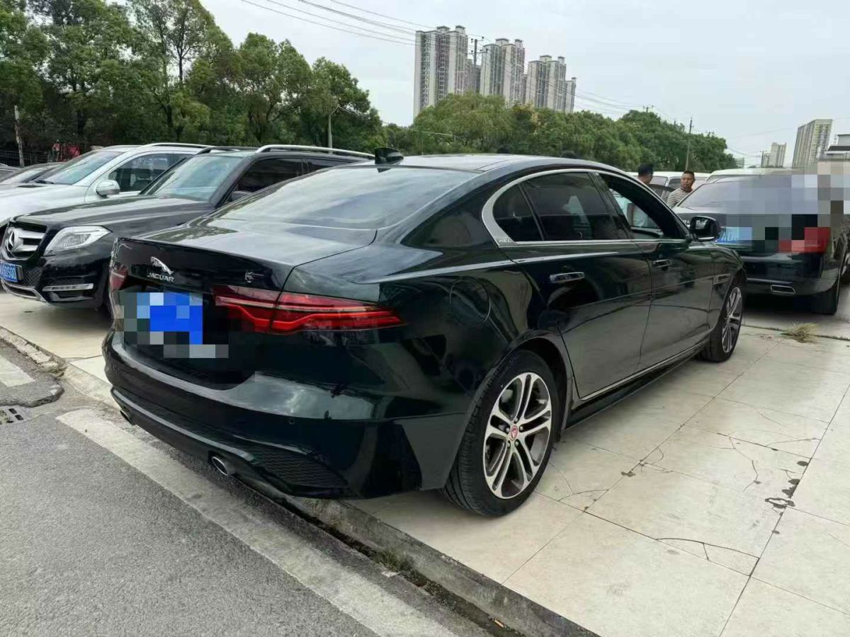 2022年10月捷豹 XE 