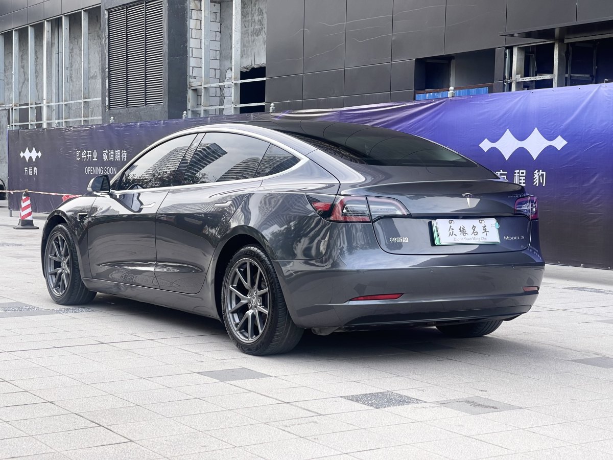 特斯拉 Model 3  2020款 改款 標(biāo)準(zhǔn)續(xù)航后驅(qū)升級(jí)版圖片