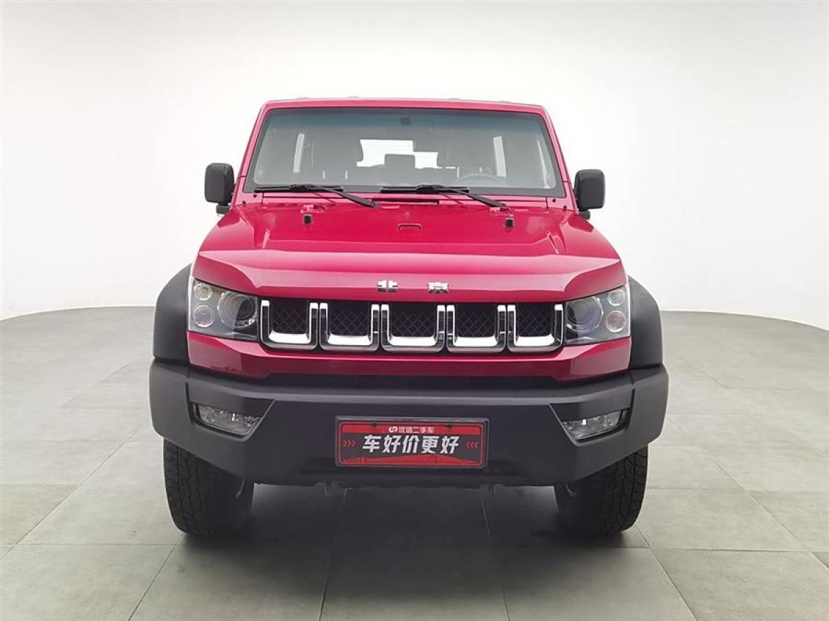 北京 BJ40  2016款 40L 2.0T 手動四驅(qū)尊貴版圖片