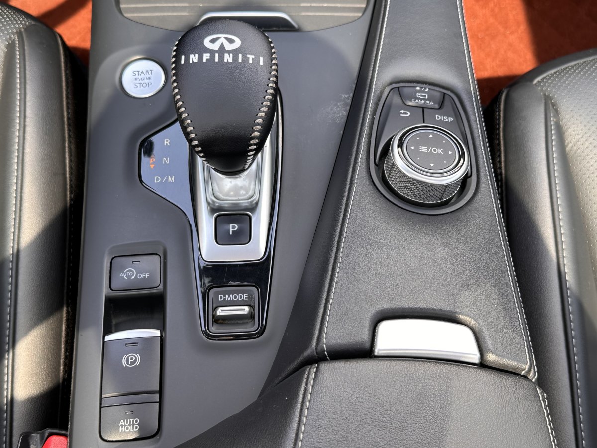 英菲尼迪 QX50  2020款 改款 2.0T 四驅(qū)菁英版圖片