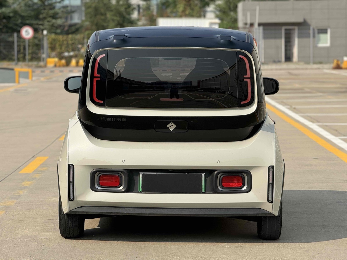 寶駿 寶駿KiWi EV  2021款 高定版時髦金 三元鋰圖片