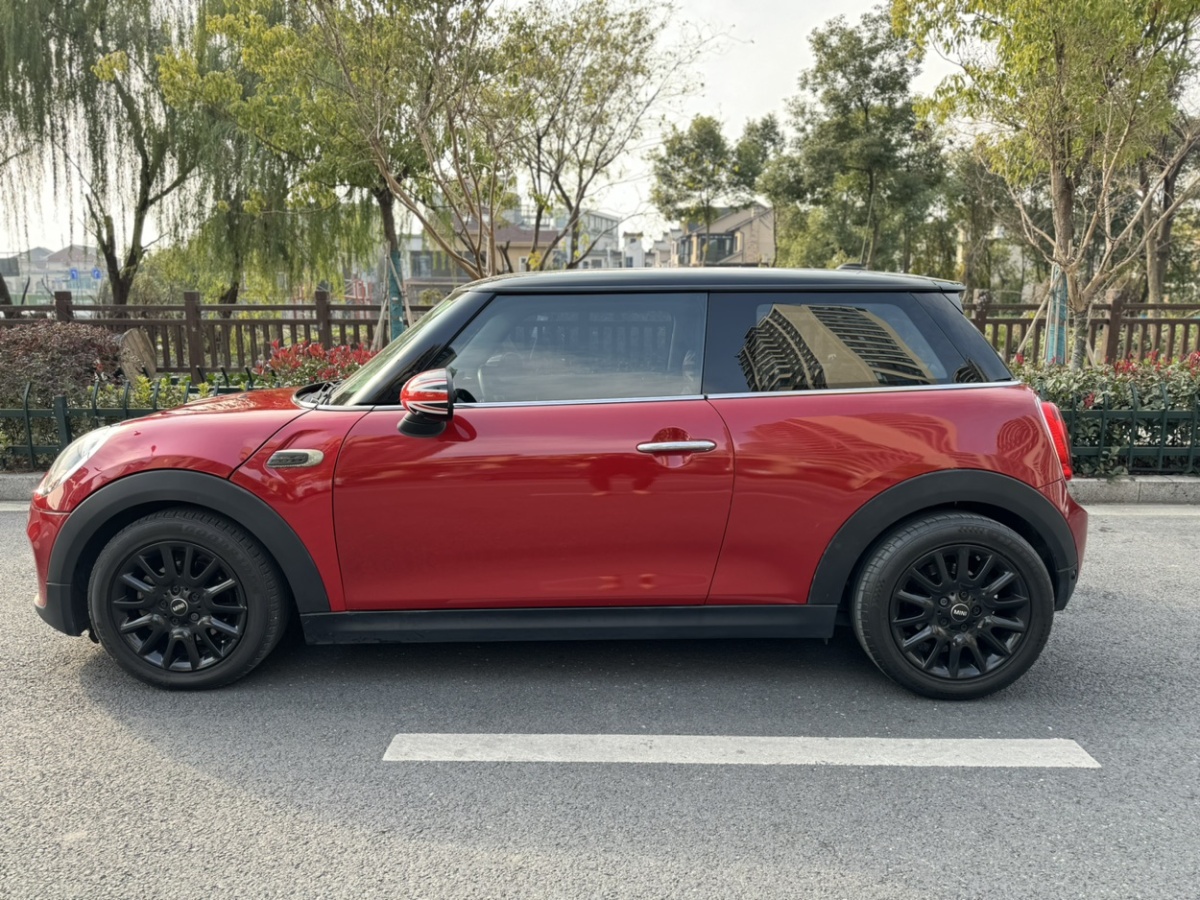 MINI MINI  2016款 1.5T COOPER 表現(xiàn)派圖片