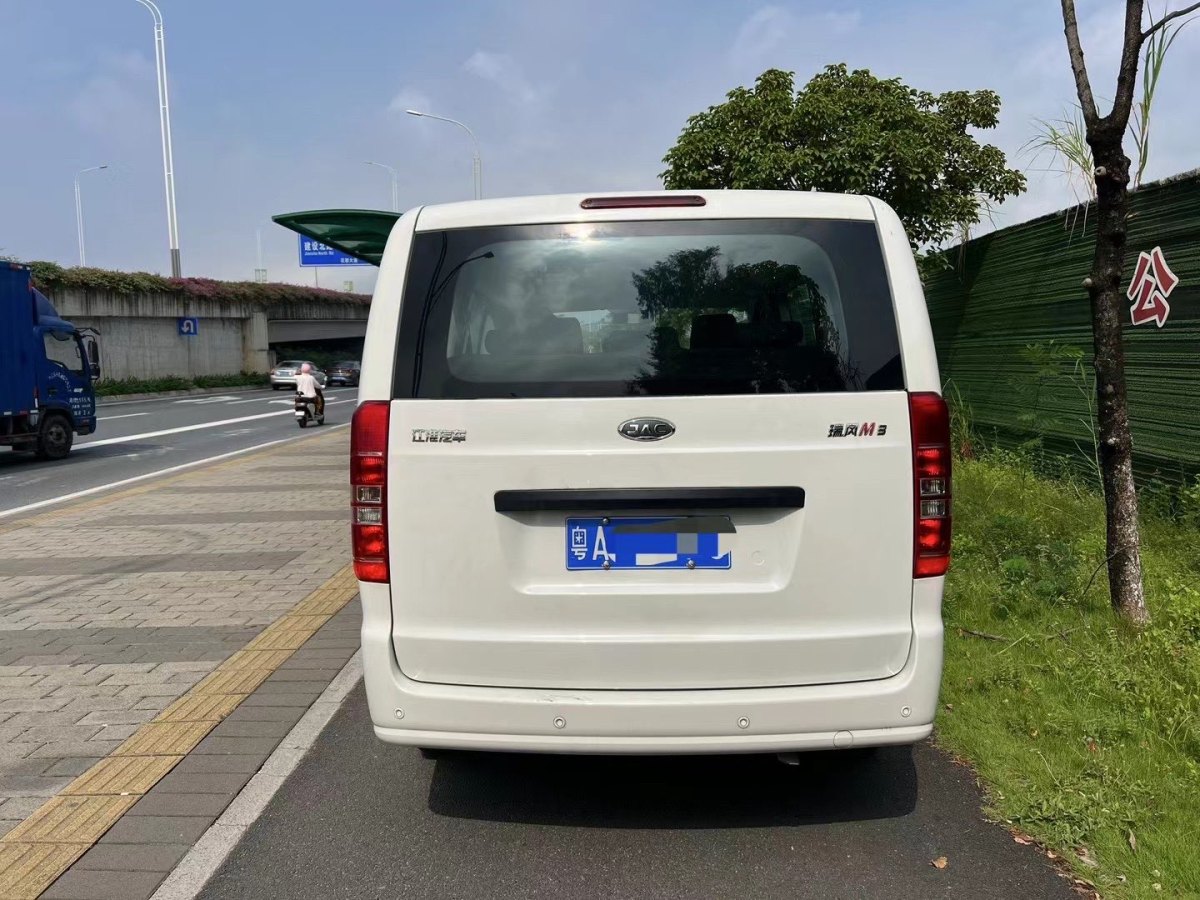 江淮 瑞風(fēng)M3  2022款 PLUS 1.8L 標(biāo)準(zhǔn)型圖片