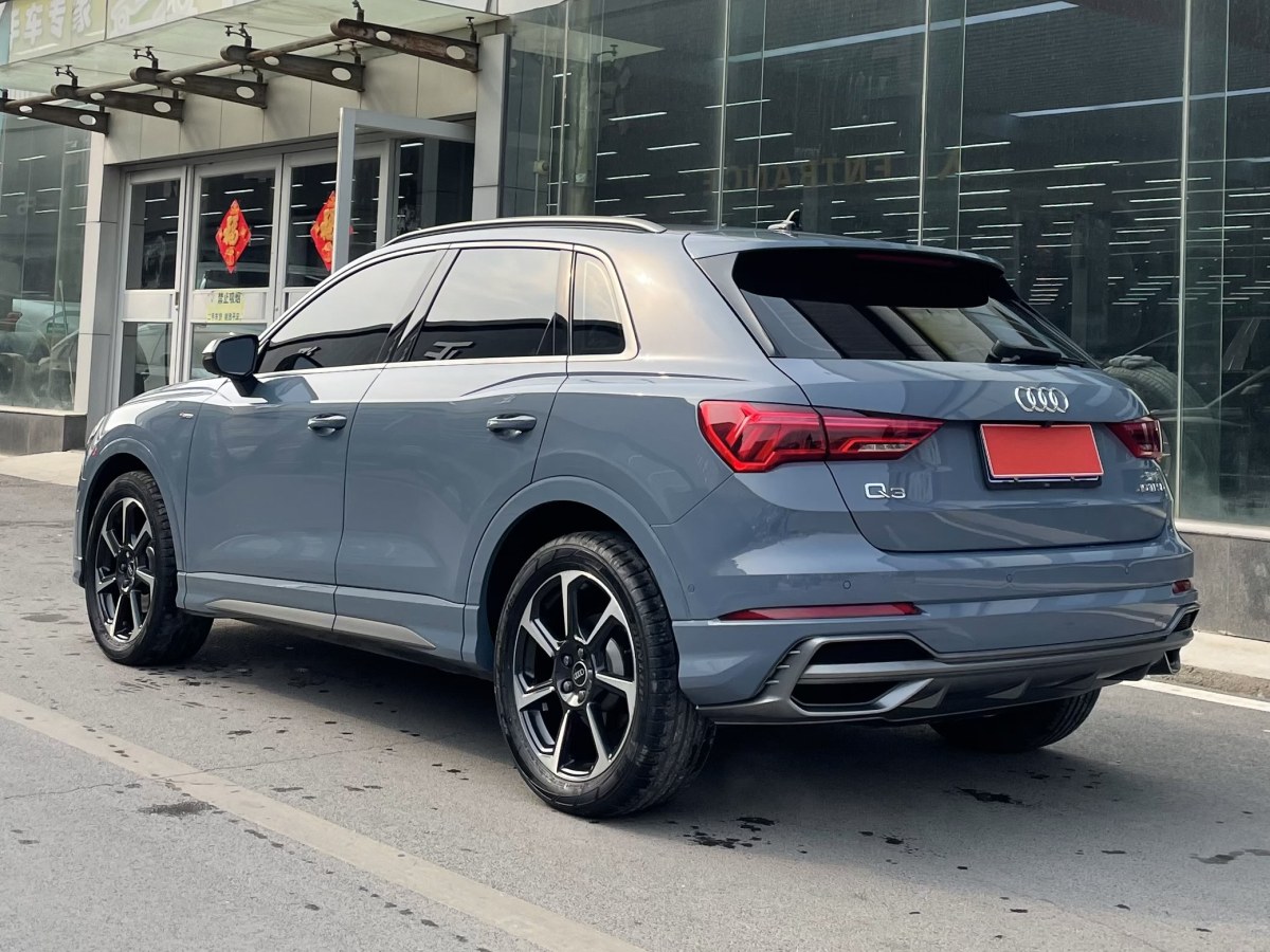 奧迪 奧迪Q3  2023款 40 TFSI RS套件燃速型圖片